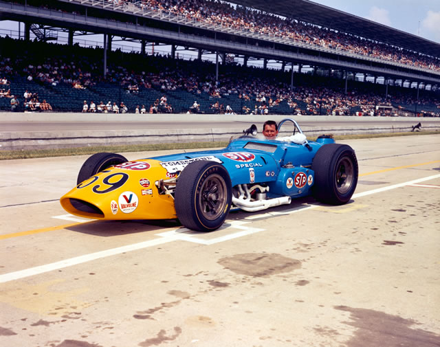 View 1965 Indianapolis 500 Photos